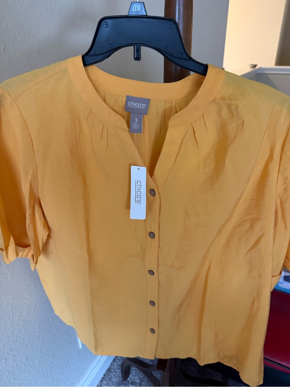 Chicos size 3 women’s L/ XL new with tags yellow orange button down shirt